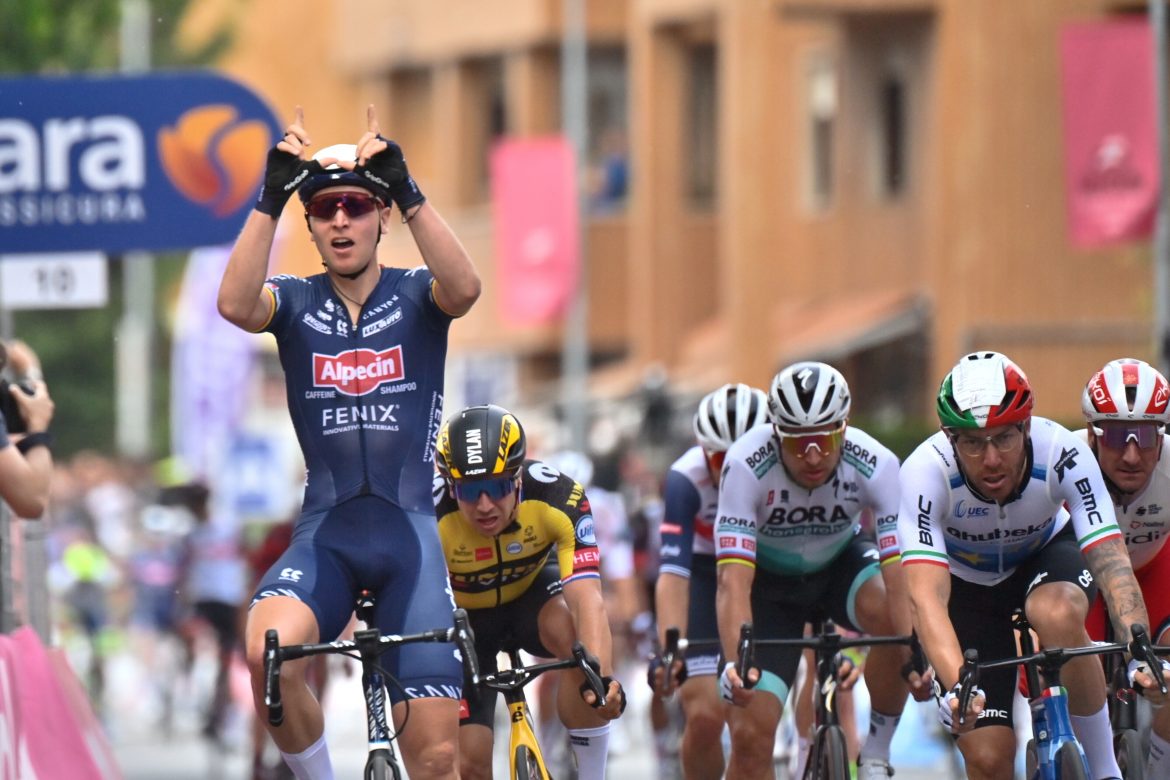 Belgisk sejr på anden etape i Giro d’Italia