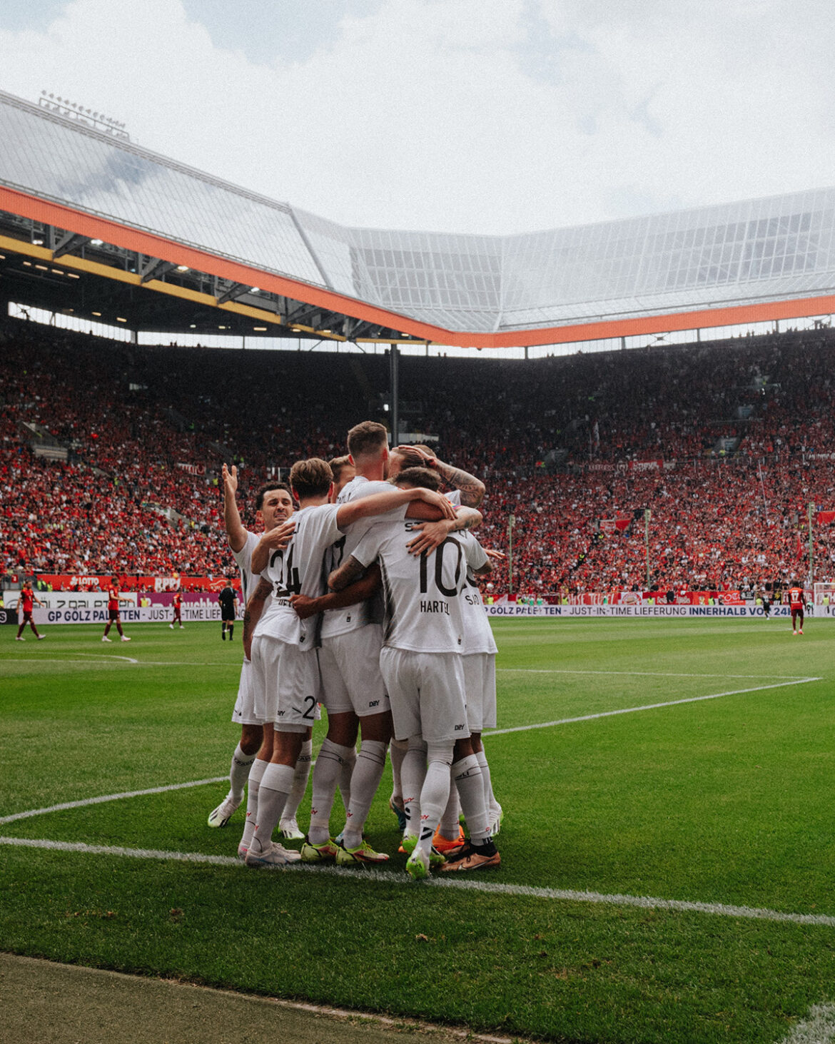 St. Pauli fik god sæsonstart. Dansker fik debut